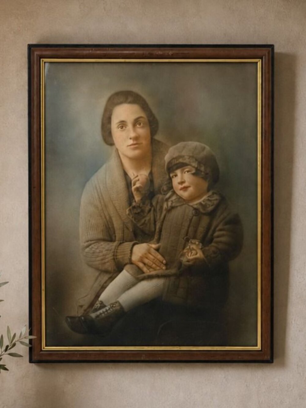 Vintage Hand-Coloured Mother &‎ Child Wood Framed Studio Portrait Photo c.1930